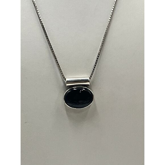 SU 925 Sterling Silver Large Oval Onyx Stone Slider Pendant and Chain Necklace - Picture 8 of 11